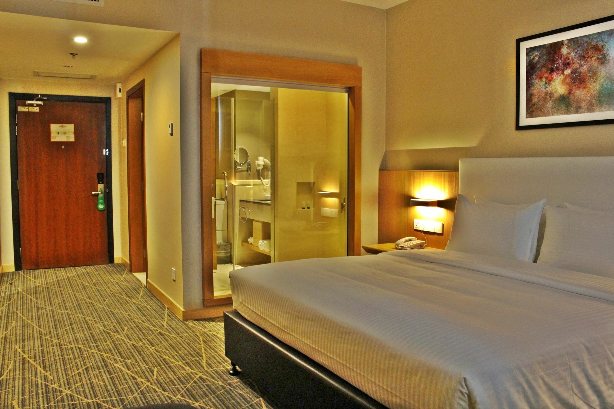 Centre Hotel 4*